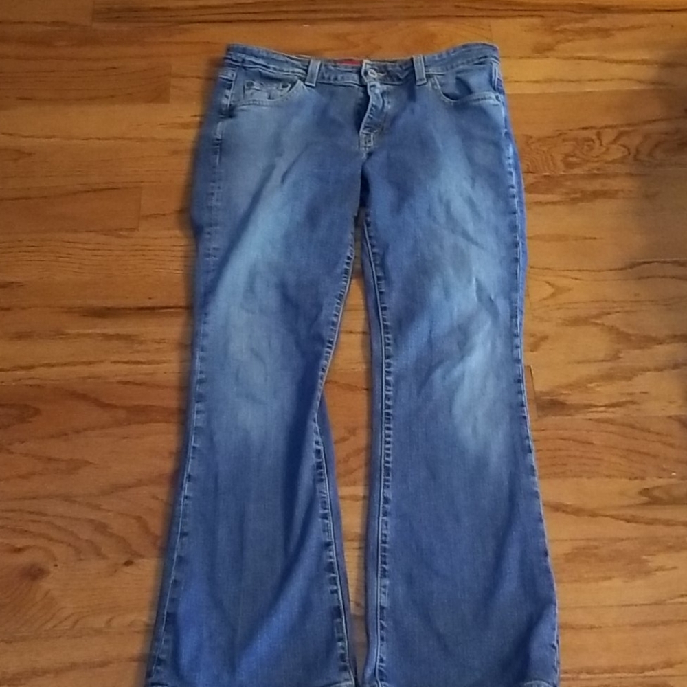 Levi jeans